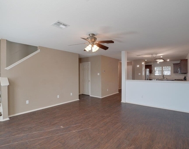 1512 Davis Mountain Loop - Photo Thumbnail 6