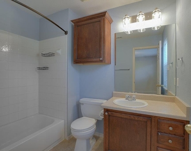1512 Davis Mountain Loop - Photo Thumbnail 17