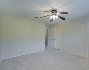1512 Davis Mountain Loop - Photo Thumbnail 15