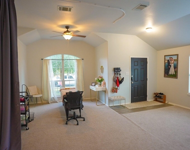 149 Firwood N - Photo Thumbnail 3