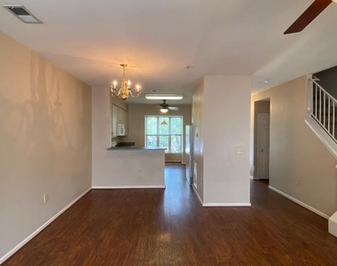 2461 Medford Court - Photo Thumbnail 9