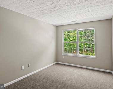 50 Amberstone Court - Photo Thumbnail 10