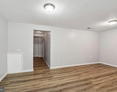 1812 Foxdale Court - Photo Thumbnail 26
