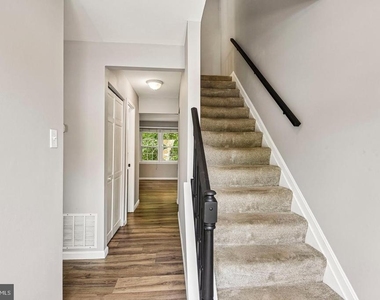 1812 Foxdale Court - Photo Thumbnail 21