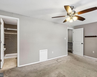 1812 Foxdale Court - Photo Thumbnail 14