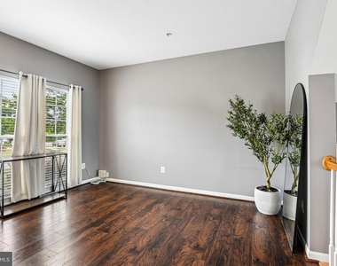 1701 Hayle Drive - Photo Thumbnail 13