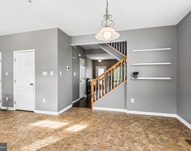 1701 Hayle Drive - Photo Thumbnail 9