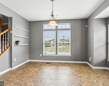 1701 Hayle Drive - Photo Thumbnail 7