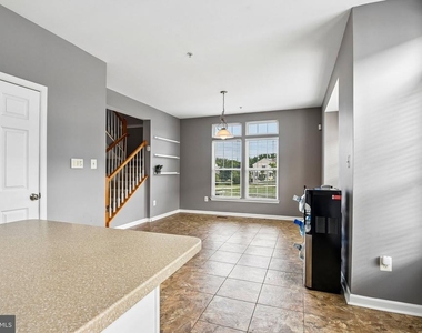 1701 Hayle Drive - Photo Thumbnail 6