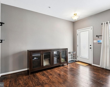 1701 Hayle Drive - Photo Thumbnail 12