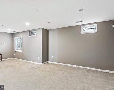 1701 Hayle Drive - Photo Thumbnail 27