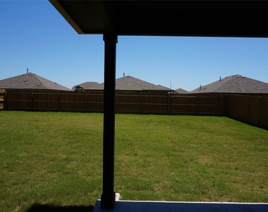 399 Langely - Photo Thumbnail 14