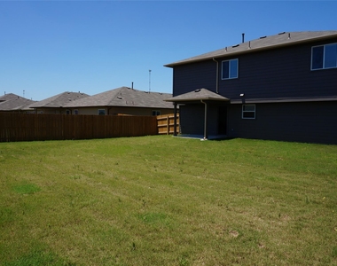 399 Langely - Photo Thumbnail 15
