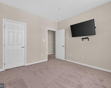 1303 Cheswick Lane - Photo Thumbnail 12