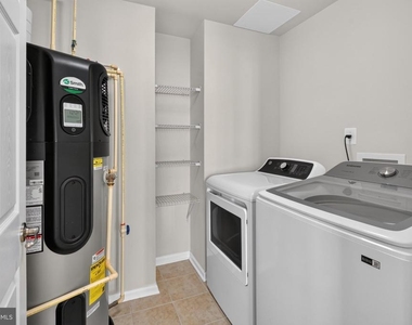 1303 Cheswick Lane - Photo Thumbnail 8
