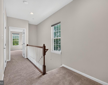 1303 Cheswick Lane - Photo Thumbnail 7