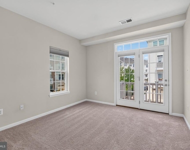 1303 Cheswick Lane - Photo Thumbnail 10