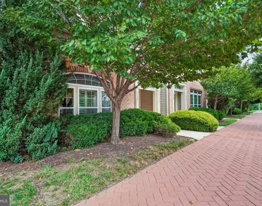 1303 Cheswick Lane - Photo Thumbnail 21