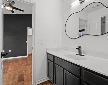 7312 E Ben White Blvd - Photo Thumbnail 19