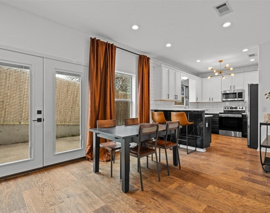 7312 E Ben White Blvd - Photo Thumbnail 9