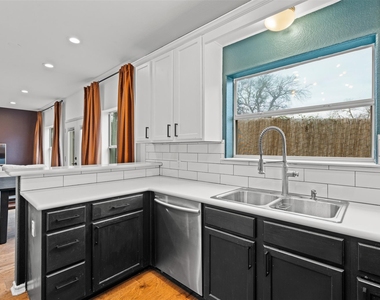 7312 E Ben White Blvd - Photo Thumbnail 6
