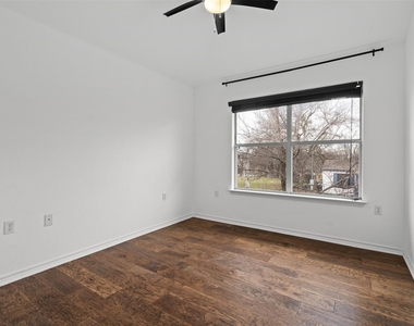 7312 E Ben White Blvd - Photo Thumbnail 16