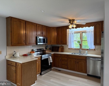 258 Riverside Road - Photo Thumbnail 8