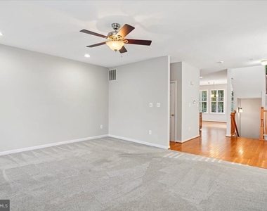 272 Braxton - Photo Thumbnail 7