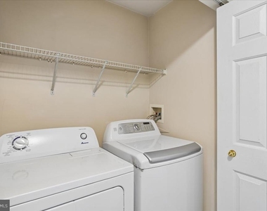 272 Braxton - Photo Thumbnail 16
