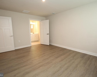 24103 Harvest Circle - Photo Thumbnail 11