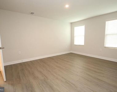 24103 Harvest Circle - Photo Thumbnail 10