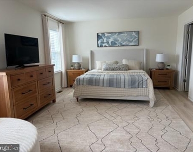219 Lackawanna Lane - Photo Thumbnail 12