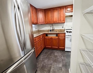 32 Ethan Allen Court - Photo Thumbnail 10