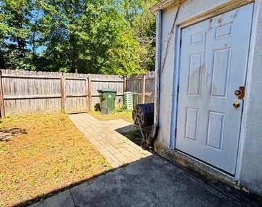 32 Ethan Allen Court - Photo Thumbnail 13