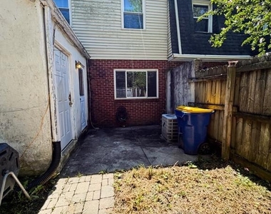 32 Ethan Allen Court - Photo Thumbnail 14