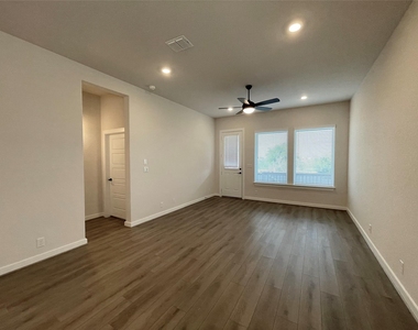 128 Radnor Rd - Photo Thumbnail 6