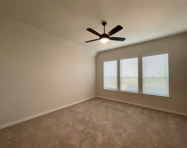 128 Radnor Rd - Photo Thumbnail 7