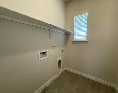 128 Radnor Rd - Photo Thumbnail 17