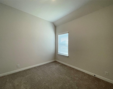 128 Radnor Rd - Photo Thumbnail 14