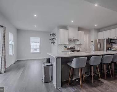219 Felix Drive - Photo Thumbnail 44