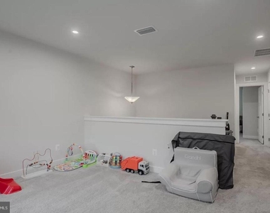 219 Felix Drive - Photo Thumbnail 8