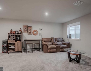 219 Felix Drive - Photo Thumbnail 31