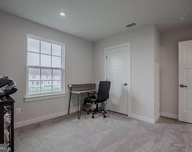 219 Felix Drive - Photo Thumbnail 24