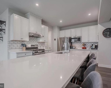 219 Felix Drive - Photo Thumbnail 46