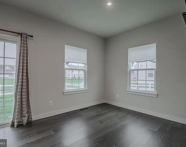 219 Felix Drive - Photo Thumbnail 37