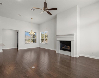 540 Faith Dr - Photo Thumbnail 7