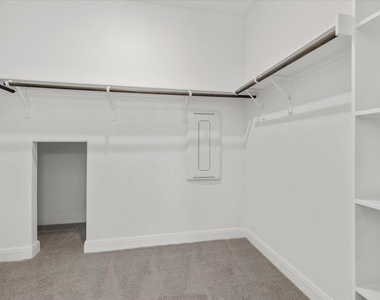 540 Faith Dr - Photo Thumbnail 19