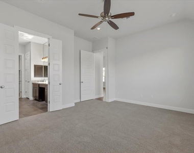 540 Faith Dr - Photo Thumbnail 15