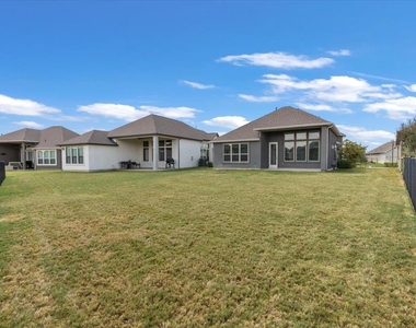 540 Faith Dr - Photo Thumbnail 29