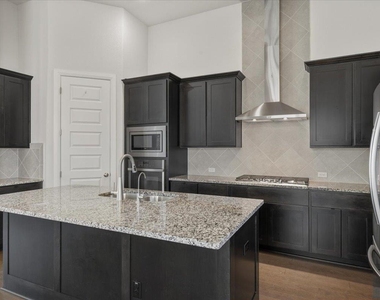 540 Faith Dr - Photo Thumbnail 12